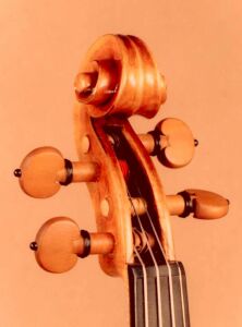 Detail of Violin Opus 110, made in 1988 (currently in Portugal)